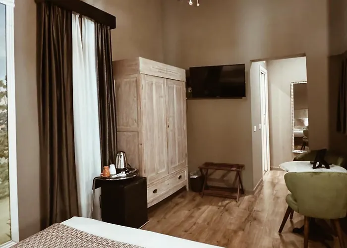 Bed and Breakfast Residenza Sciarra 4*