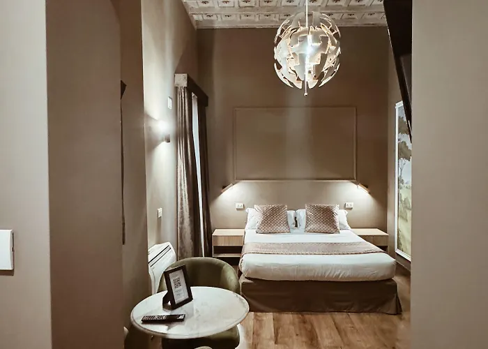 Bed and Breakfast Residenza Sciarra 4*
